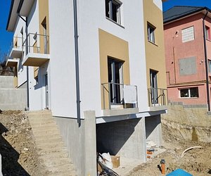 Casa tip duplex in zona strazii Maramuresului , cartierul Dambul Rotund