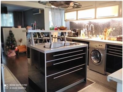 Apartament 3 camere/ 110 mp/  2 parcări/ Buna Ziua