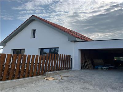 Casa generoasa cu design modern in Salicea