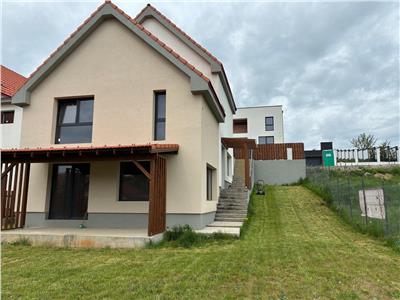 Casa generoasa cu design modern in Salicea